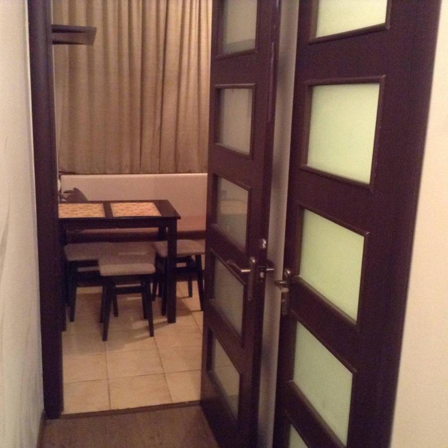 Двухкомнатная Возле Гулливера Appartement Kiev Buitenkant foto