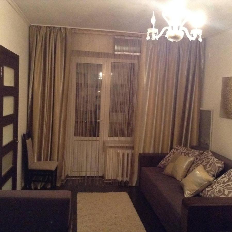 Двухкомнатная Возле Гулливера Appartement Kiev Buitenkant foto